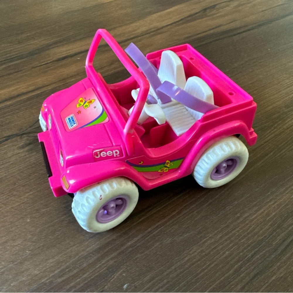 Vintage 90’s Barbie Motorized Jeep